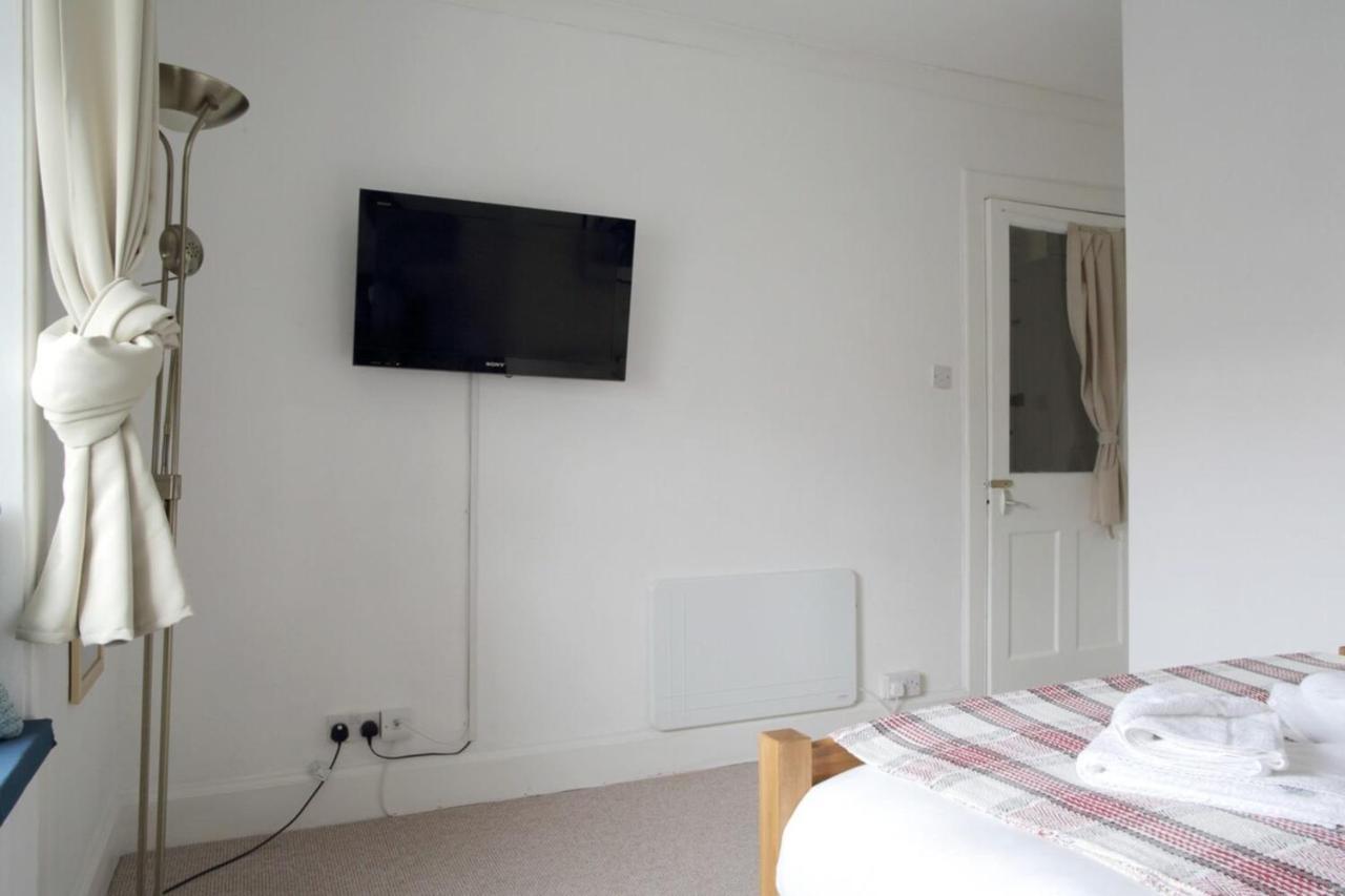 Two Bedroom Flat By Royal Mile! Edinburgh Eksteriør billede