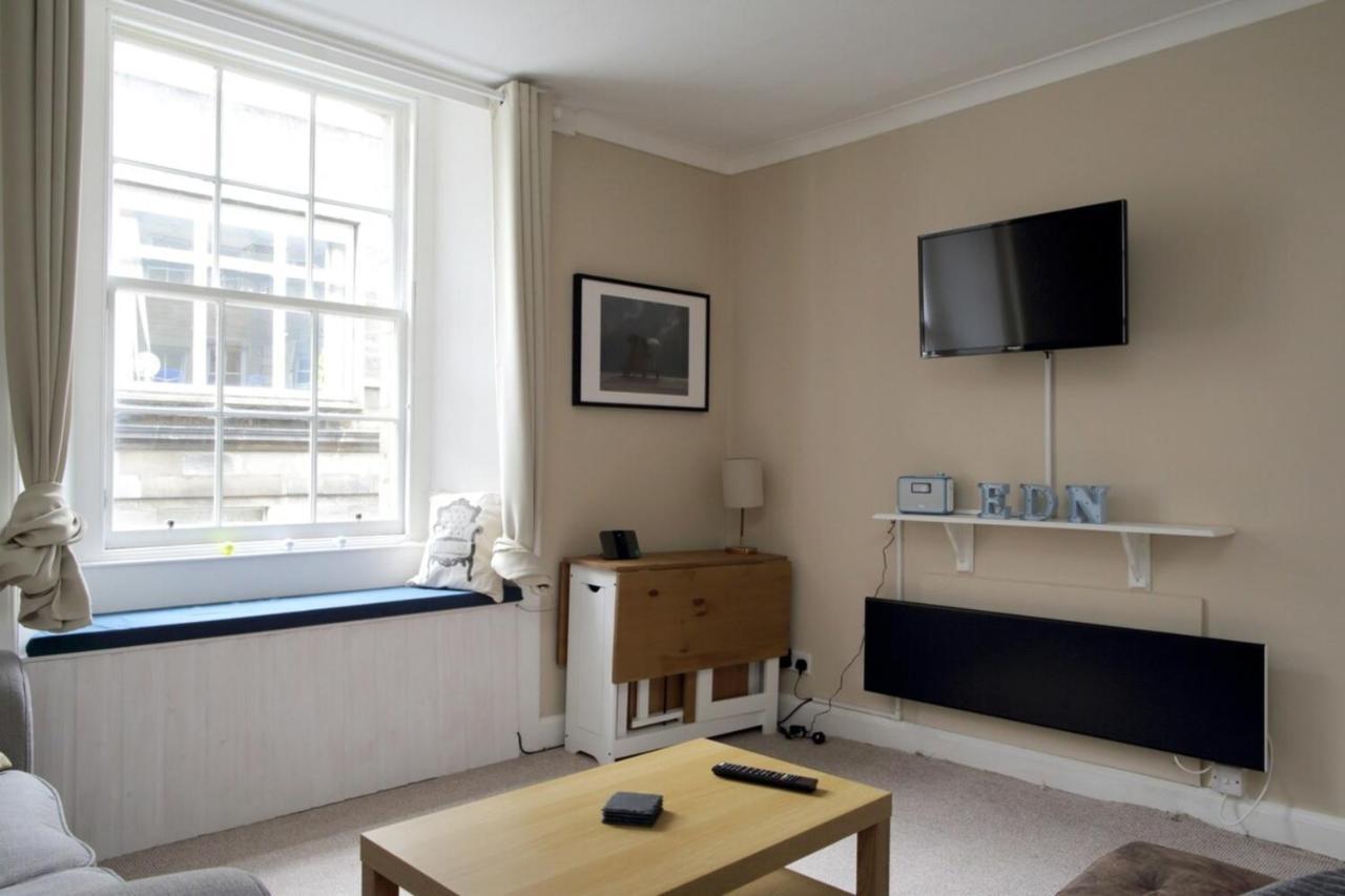 Two Bedroom Flat By Royal Mile! Edinburgh Eksteriør billede