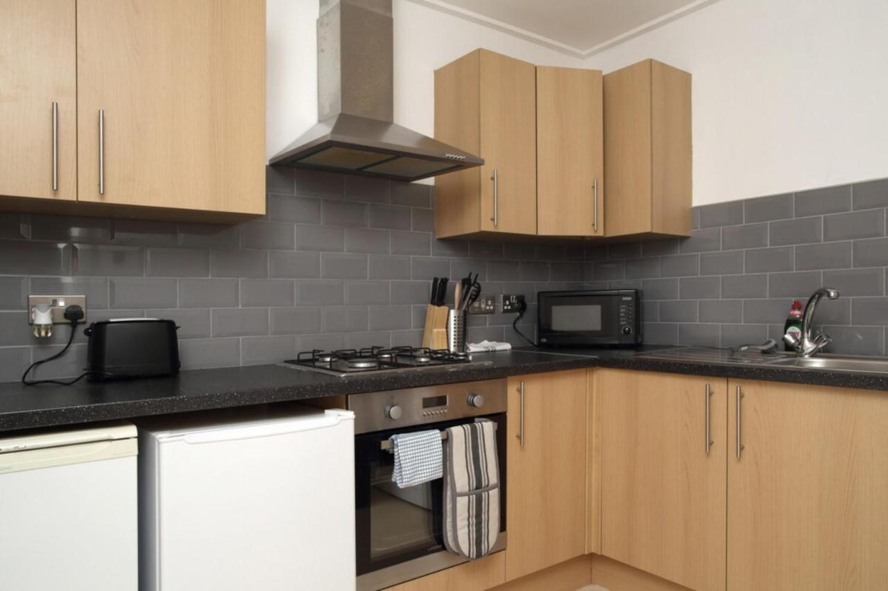 Two Bedroom Flat By Royal Mile! Edinburgh Eksteriør billede