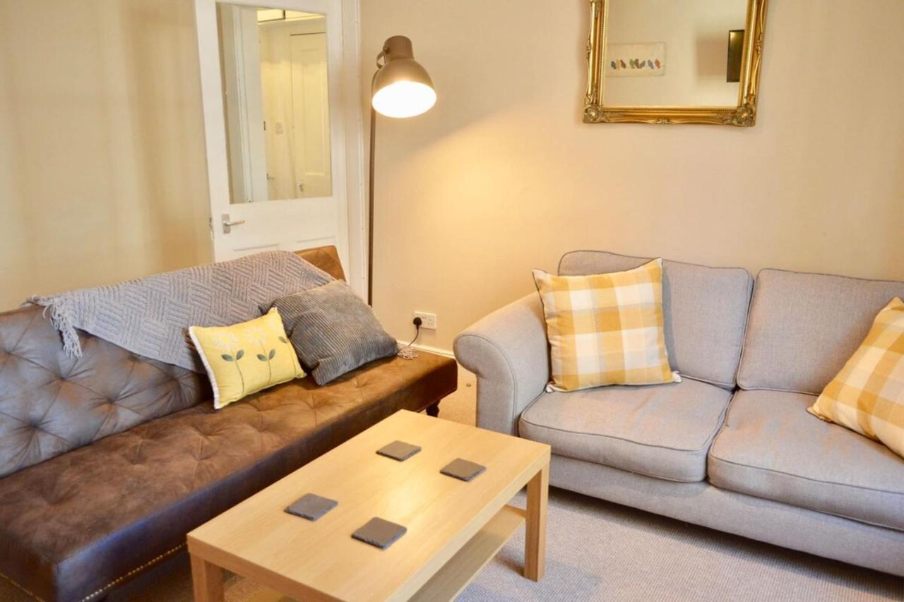 Two Bedroom Flat By Royal Mile! Edinburgh Eksteriør billede