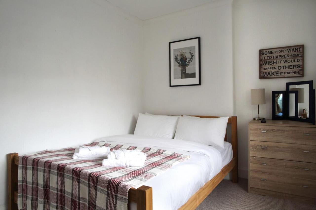 Two Bedroom Flat By Royal Mile! Edinburgh Eksteriør billede