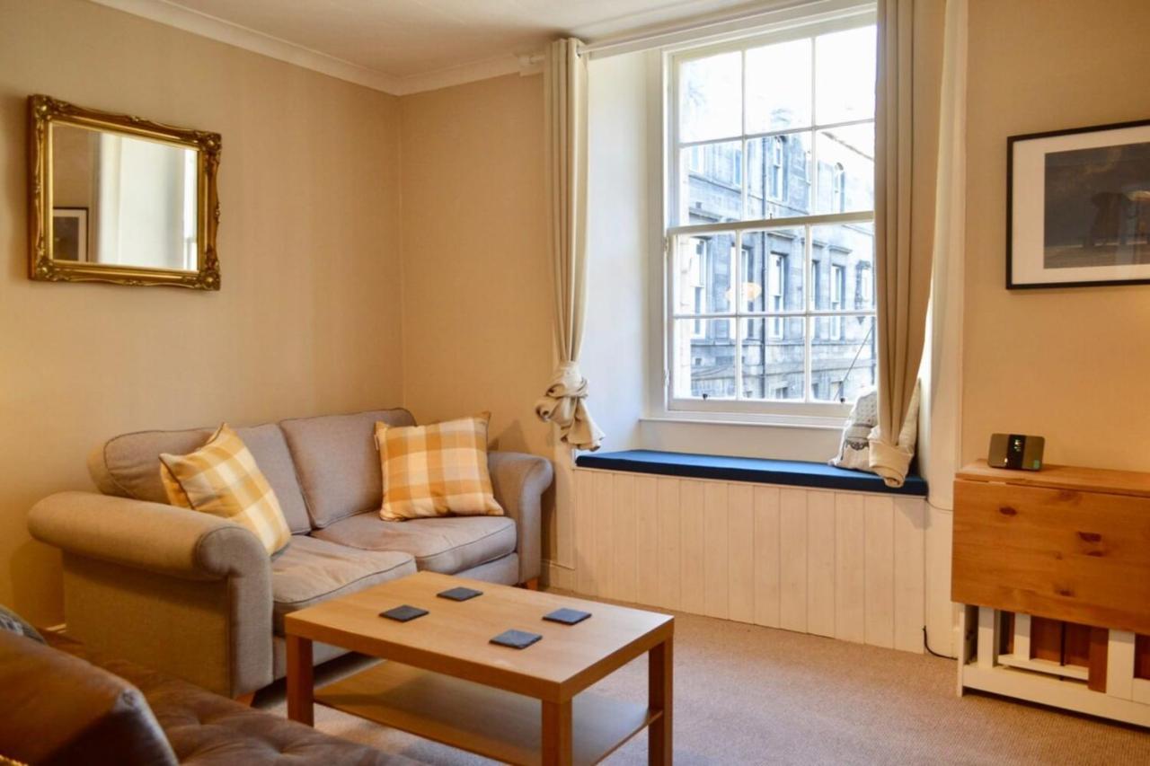 Two Bedroom Flat By Royal Mile! Edinburgh Eksteriør billede